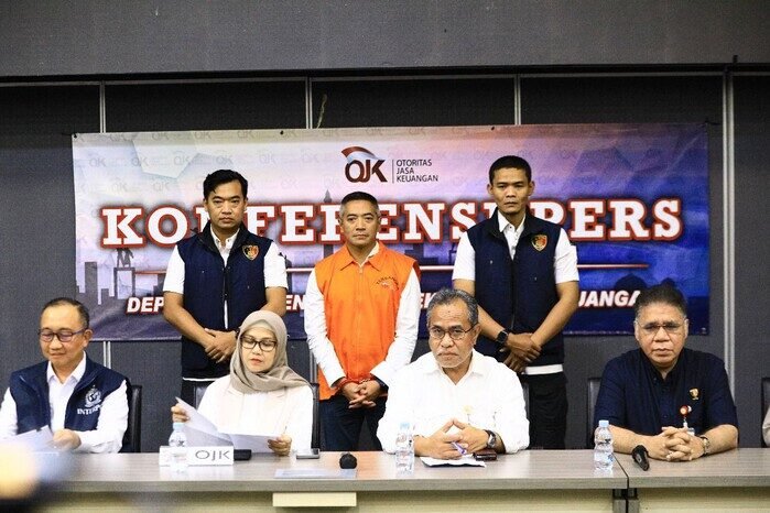 Kasus Investree: Mantan Direktur Utama Adrian Gunadi ditangkap setelah kabur ke Qatar, terkait dugaan penggalangan dana ilegal Rp2,7 triliun.