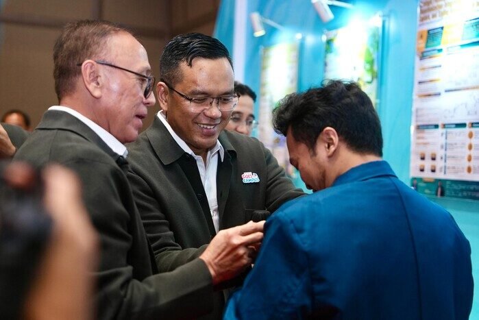 Pertamina Energynovation Ideas Competition 2025 jadi wadah mahasiswa Indonesia menuangkan inovasi energi berkelanjutan, melahirkan karya yang siap diwujudkan sebagai solusi nyata.