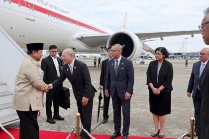 Presiden Prabowo Subianto tiba di Osaka untuk meninjau Paviliun Indonesia di Expo 2025.