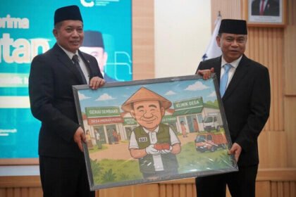 Menkop Ferry Juliantono tegaskan tantangan besar dalam operasionalisasi Koperasi Desa Kelurahan Merah Putih, dengan dukungan dana awal Rp16 triliun dan pendampingan bank Himbara.