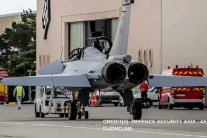 Jet Tempur Rafale RI tampil perdana di Bordeaux, Prancis, menandai era baru pertahanan udara Indonesia.
