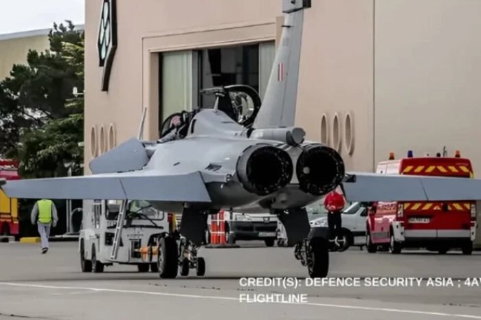 Jet Tempur Rafale RI tampil perdana di Bordeaux, Prancis, menandai era baru pertahanan udara Indonesia.