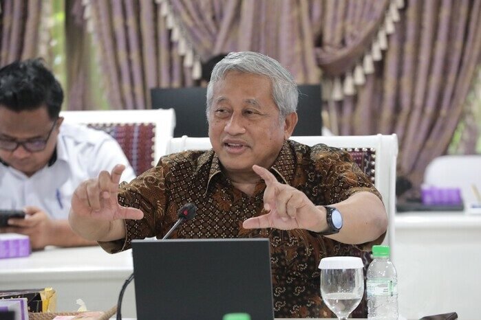 Prof M. Nuh saat Rapat Koordinasi Sekolah Rakyat di Kemensos menegaskan pentingnya pengawasan dan hilirisasi agar program benar-benar tepat sasaran.