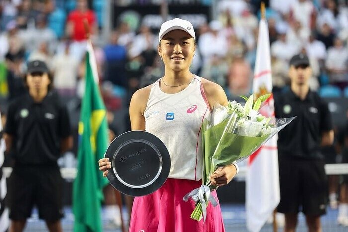 Janice Tjen terus mencetak sejarah, rankingnya kini melesat ke posisi 102 dunia WTA dan makin dekat menembus Top 100.