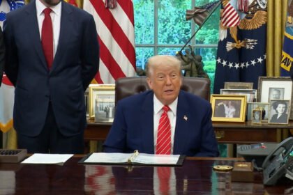 Trump menilai Putin dan Zelenskyy masih jauh dari kesiapan berdamai, sementara Eropa berusaha mengambil alih peran utama dalam diplomasi Ukraina–Rusia.