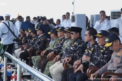 Presiden Prabowo Saksikan Parade Megah Kapal Perang TNI AL di Teluk Jakarta Jelang HUT ke-80 TNI