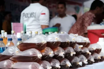 7 Tewas akibat Miras Ilegal, DPR Desak Polisi Bertindak