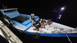 Bakamla RI Tangkap Terduga Perompak Batu Bara