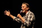 Kenny Loggins Murka Lagu "Danger Zone" Digunakan Trump dalam Video AI Kontroversial 1 Kenny Loggins