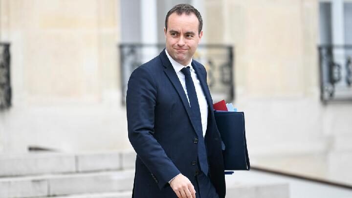 Macron Kembali Tunjuk Sebastien Lecornu di Tengah Krisis Politik Prancis