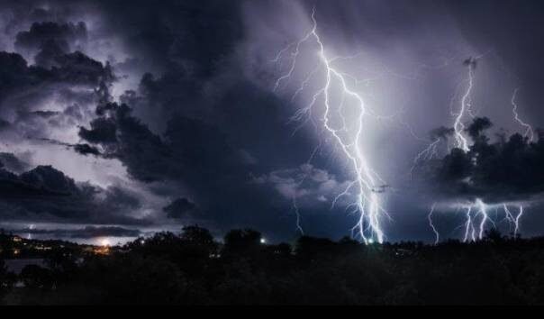 Prakira Cuaca Jakarta 26 Oktober, BMKG: Hujan Petir di Jaksel dan Jaktim 1 Prakira Cuaca Jakarta 26 Oktober, BMKG: Hujan Petir di Jaksel dan Jaktim