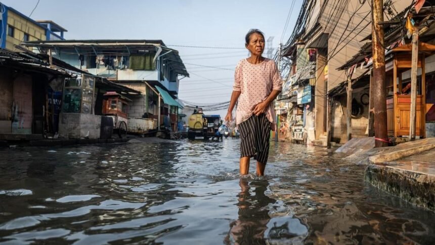 Waspada Banjir Rob! BPBD DKI Jakarta Imbau Warga Pesisir Utara Siaga Tinggi 22-28 Oktober 2025 1 Waspada Banjir Rob! BPBD DKI Jakarta Imbau Warga Pesisir Utara Siaga Tinggi 22-28 Oktober 2025