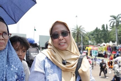 Ratusan ribu masyarakat