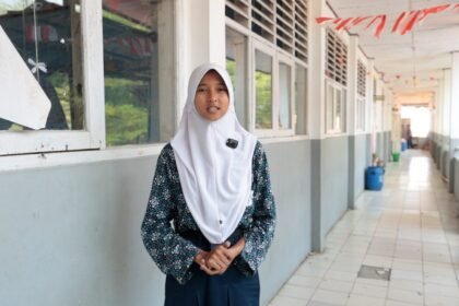 Hirsin Octarina Achmad, siswi kelas IX G SMPN 1 Telagasari, Karawang