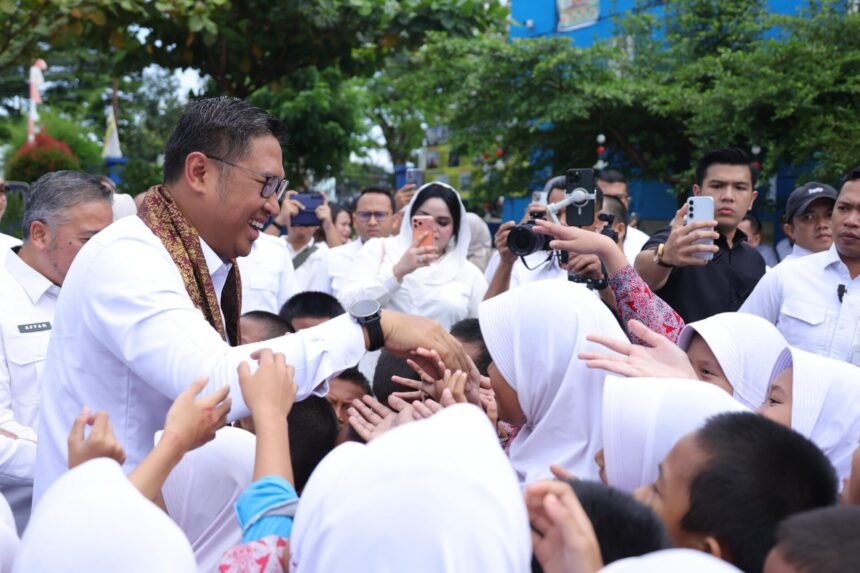 Datangi SDN 238 Palembang, Wamentan Sudaryono Ungkap Misi Rahasia di Balik Program MBG