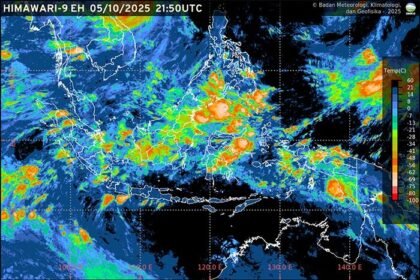 BMKG memperkirakan sejumlah wilayah Indonesia diguyur hujan ringan hingga hujan petir pada Senin, 6 Oktober 2025.