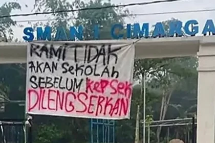 HRD Ancam Blacklist Lulusan SMAN 1 Cimarga Usai Mogok Bela Perokok