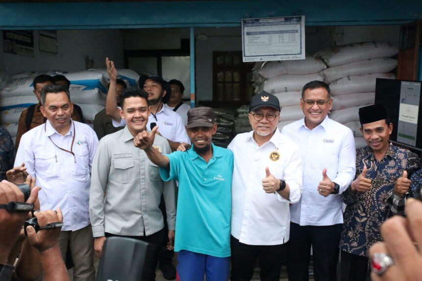 Menko Pangan: Petani Happy Usai Presiden Prabowo Turunkan Harga Pupuk Bersubsidi