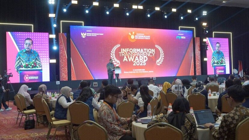 Komisi Informasi Pusat menutup Pameran KIP 2025 dengan semangat kolaborasi dan transparansi, disertai penyerahan Information Transparency Award kepada lembaga publik paling terbuka di Indonesia.
