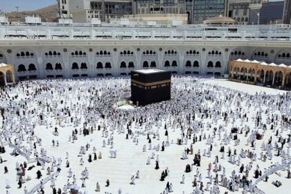 BPKH buka rekrutmen 2025 untuk 11 posisi strategis di bidang investasi, TI, dan transformasi digital. Daftar sebelum 13 Oktober 2025 di karir.bpkh.go.id.