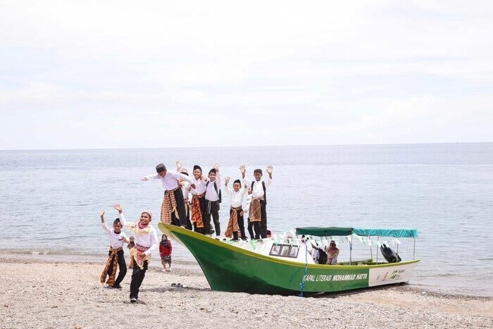 Pegadaian Dorong Akses Pendidikan di Timur Indonesia Lewat 'Kapal Literasi Moh. Hatta' 3 Pegadaian Dorong Akses Pendidikan di Timur Indonesia Lewat 'Kapal Literasi Moh. Hatta'