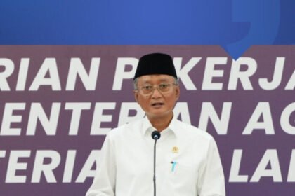 Menteri Pekerjaan Umum Dody Hanggodo tegaskan melakukan audit besar-besaran terhadap bangunan pesantren dan sekolah tua di berbagai provinsi guna mencegah potensi ambruk akibat usia dan beban bangunan.