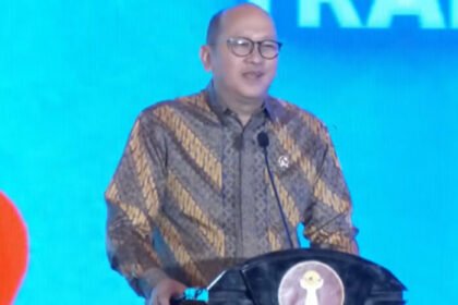 CEO Danantara Rosan Roeslani ungkap strategi besar perampingan BUMN menjadi 230 entitas demi efisiensi ekonomi nasional.