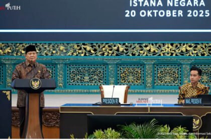 Indonesia rintis mobil nasional dalam tiga tahun, jip Maung jadi kebanggaan TNI. Presiden Prabowo dorong penggunaan kendaraan lokal di pemerintahan.