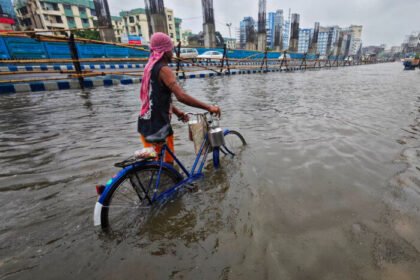 BMKG peringatkan potensi banjir rob di pesisir Jakarta akibat fenomena pasang maksimum hingga 28 Oktober 2025.