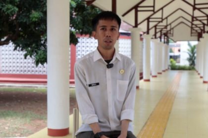 Guru muda lulusan Australia, Rifki Nurwan Aziz, wujudkan visi pendidikan Presiden Prabowo lewat Sekolah Rakyat.