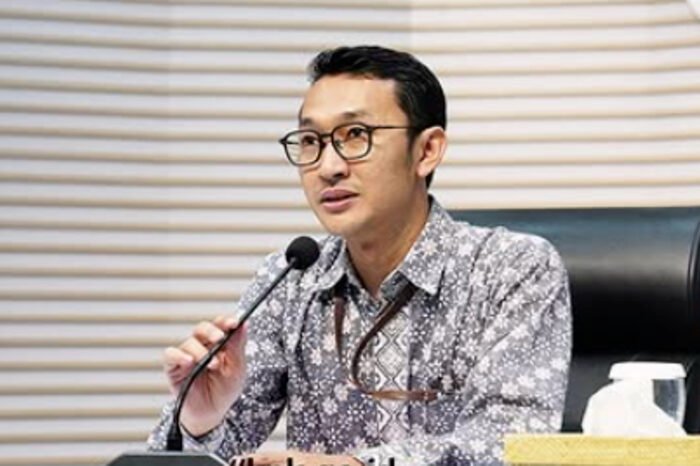 KPK memanggil Politikus Nasdem Rajiv untuk diperiksa dalam kasus dugaan korupsi dana CSR BI dan OJK.