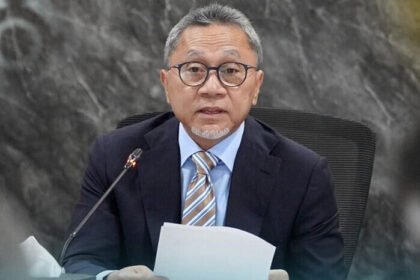 Menko Pangan Zulkifli Hasan menegaskan Indonesia resmi mencapai swasembada beras nasional.