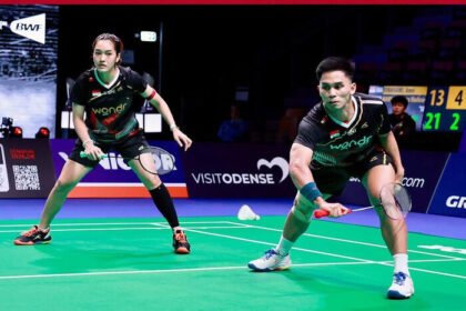 Amri Syahnawi dan Nita Violina Marwah gagal memanfaatkan game point gratis saat menghadapi Hiroki Midorikawa/Natsu Saito di Denmark Open 2025.