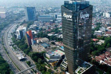 Bank Mandiri sabet penghargaan Best Bank in Indonesia 2025 dari Global Finance, tegaskan dominasi di sektor digital dan ekonomi inklusif.