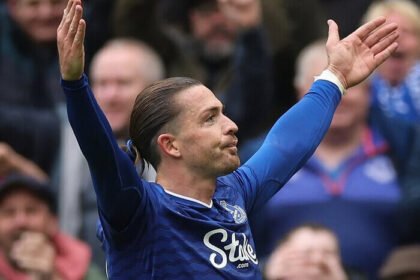 Jack Grealish bangkit di Everton dan tampil gemilang, memunculkan tanda tanya besar: akankah City memanggilnya pulang?