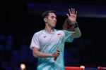 Jonatan Christie melangkah ke final Denmark Open 2025 usai menaklukkan Alex Lanier, siap tantang Shi Yu Qi di laga puncak.