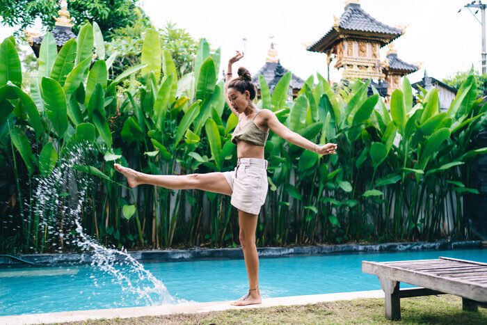 Rekomendasi 3 tempat wellness terbaik di Bali, Tempat di mana tubuh, pikiran, dan jiwa bisa kembali seimbang. Kombinasi antara keindahan alam tropis, suasana spiritual, dan pelayanan kelas dunia menjadikan Bali pusat wisata wellness terbaik, baik bagi wisatawan mancanegara maupun nusantara.