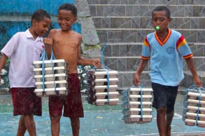 BGN Percepat Pembangunan Dapur Gizi Gratis di Wilayah 3T, Lawan Disinformasi Publik 14 BGN mempercepat pembangunan dapur Makan Bergizi Gratis (MBG) di wilayah 3T guna memastikan akses gizi merata dan melawan disinformasi publik tentang program nasional tersebut.