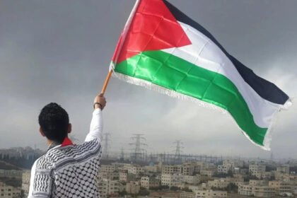 Reruntuhan bangunan di Jalur Gaza usai serangan berkepanjangan, pemerintah Palestina umumkan rencana rekonstruksi Rp1,1 kuadriliun.