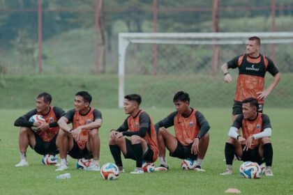 Persija Jakarta siap menantang PSBS Biak di Stadion Manahan Solo meski tanpa dukungan langsung suporter.