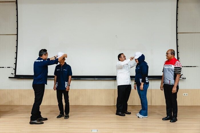 Pertamina cetak 40 operator PLTS baru dari Desa Energi Berdikari untuk memperkuat SDM energi hijau nasional.