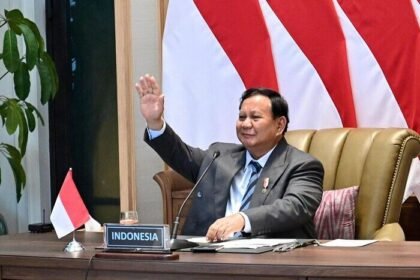 BGN rayakan ulang tahun Presiden Prabowo Subianto dengan menyajikan nasi goreng telur ceplok serentak di seluruh Indonesia.