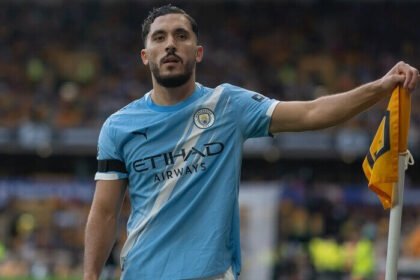 Rayan Cherki siap jadi senjata rahasia Pep Guardiola saat Manchester City hadapi Villarreal di Champions League.