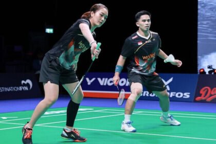 Amri Syahnawi/Nita Violina Marwah tampil impresif di Hylo Open 2025 usai kalahkan ganda Ukraina dua gim langsung.