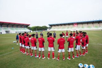 Timnas U-17 Indonesia Siap Tempur di Qatar! Ini Daftar Pemain Pilihan Nova Arianto 16 Garuda Muda siap ukir sejarah di Piala Dunia U-17 2025 Qatar setelah Nova Arianto umumkan 21 pemain terbaik.