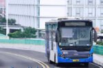 Transjakarta ubah rute 2F dan 8D mulai hari ini, menambah titik pemberhentian baru demi layanan lebih efisien.