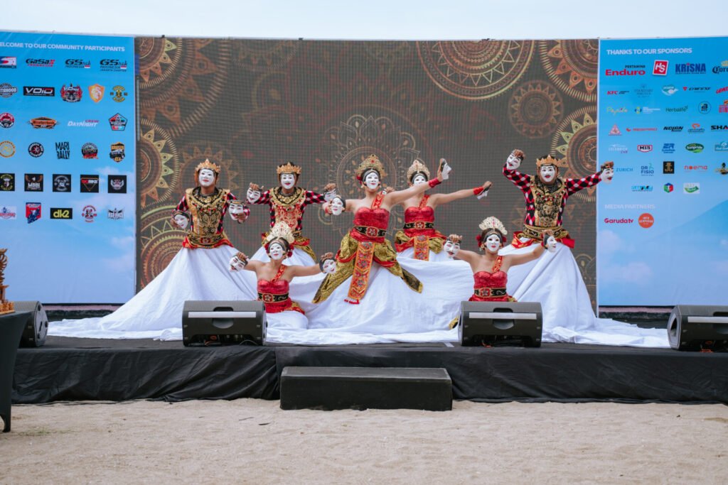 Lebih dari 100 Rider Panaskan Pantai Mertasari, GS Race Bali 2025 Sukses Digelar