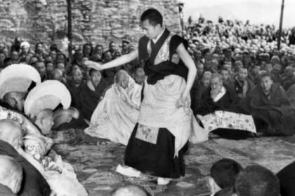 Peristiwa 17 November, Pembukaan Terusan Suez hingga Penobatan Dalai Lama ke-14