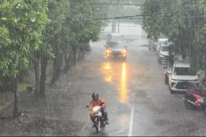 BMKG: Hujan Ringan Guyur Seluruh Wilayah DKI Jakarta Hari Ini