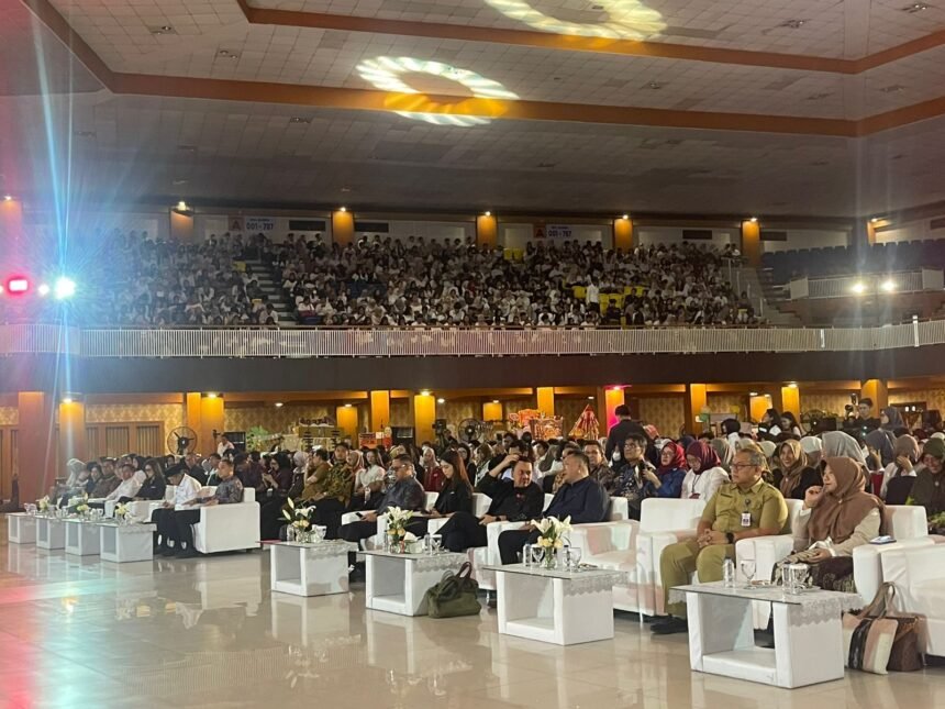 Ribuan Mahasiswa Padati Airlangga Convention Center untuk Dialog “Indonesia Punya Kamu” Garuda TV